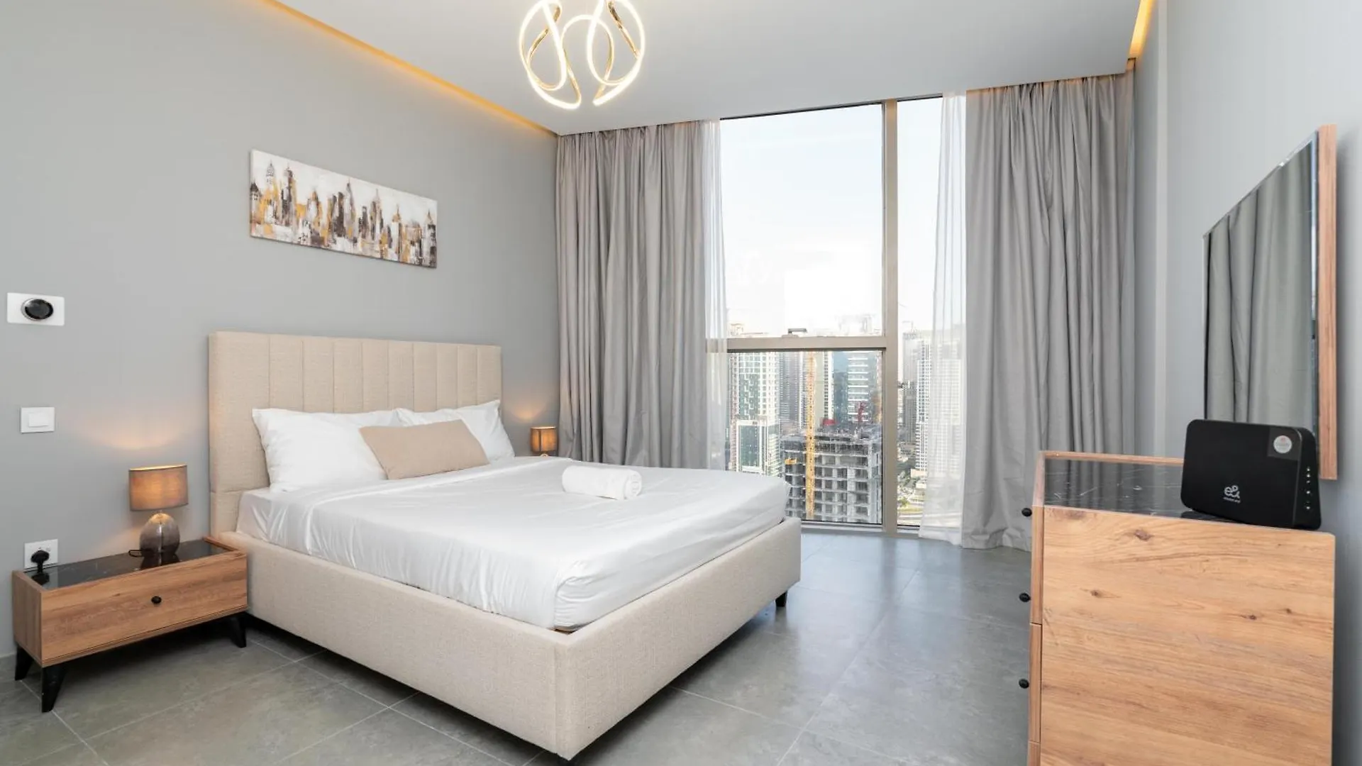 Chic Waterfront Escape With Stunning Views In Stella Maris, Dubai Marina Appartement
