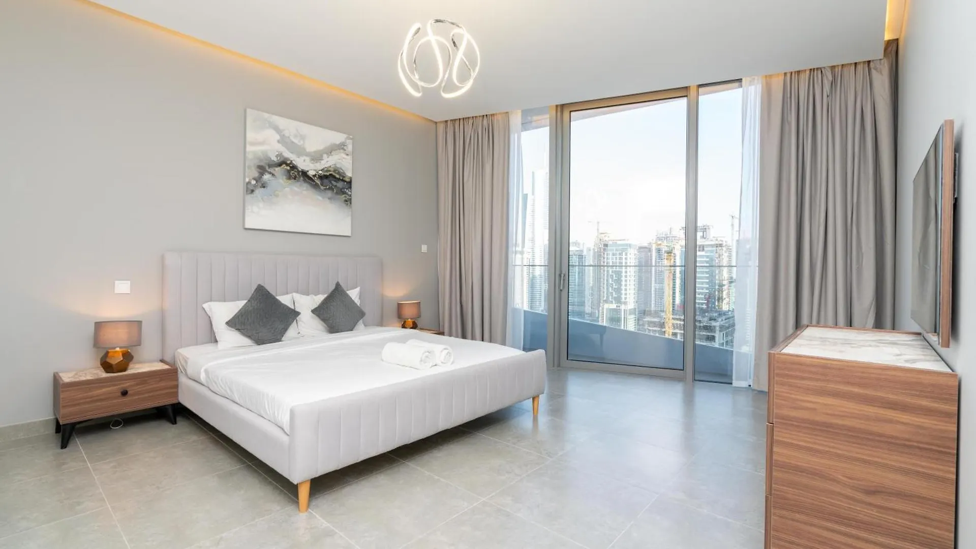 Chic Waterfront Escape With Stunning Views In Stella Maris, Dubai Marina Appartement